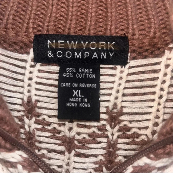 NEW YORK & Company long sleeve sweater - Picture 3 of 4